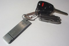 ironkey-KeyRing2