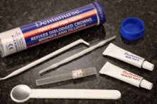 Emergency_Dental_Repair_Travel_Kit